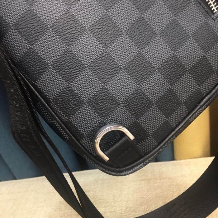 202204SS新作 Louis Vuitton ルイヴィトン メンズ ショルダーバッグスーパーコピー