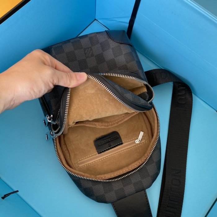 202204SS新作 Louis Vuitton ルイヴィトン メンズ ショルダーバッグスーパーコピー