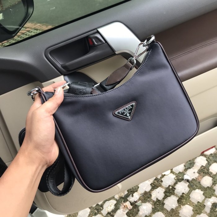 202204SS プラダPrada メンズ ショルダーバックスーパーコピー