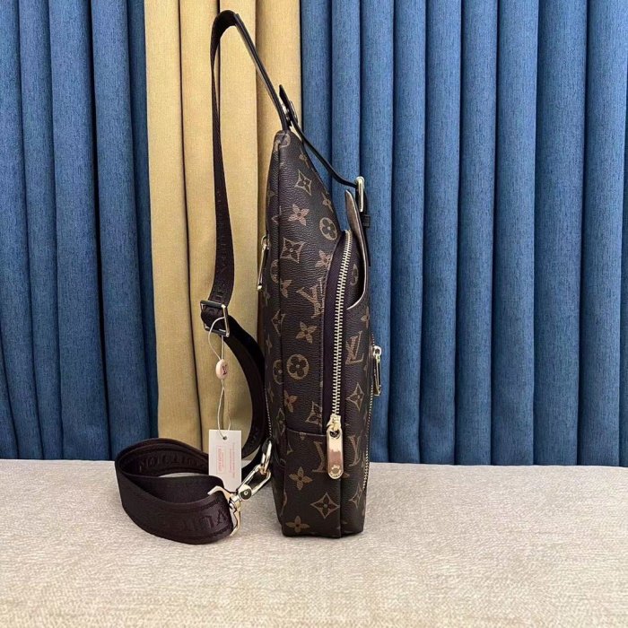 202204SS新作 Louis Vuitton ルイヴィトン メンズ ショルダーバッグスーパーコピー