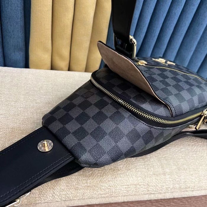 202204SS新作 Louis Vuitton ルイヴィトン メンズ ショルダーバッグスーパーコピー