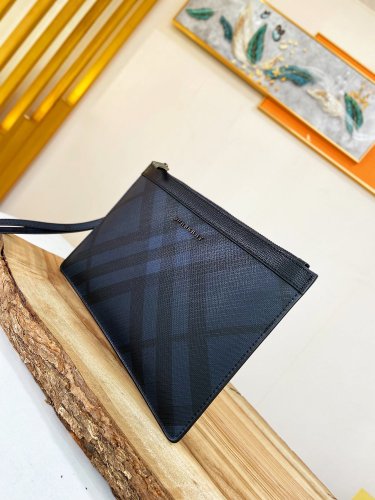 202204SS新作 バーバリーBurberry メンズ ハンドバックスーパーコピー