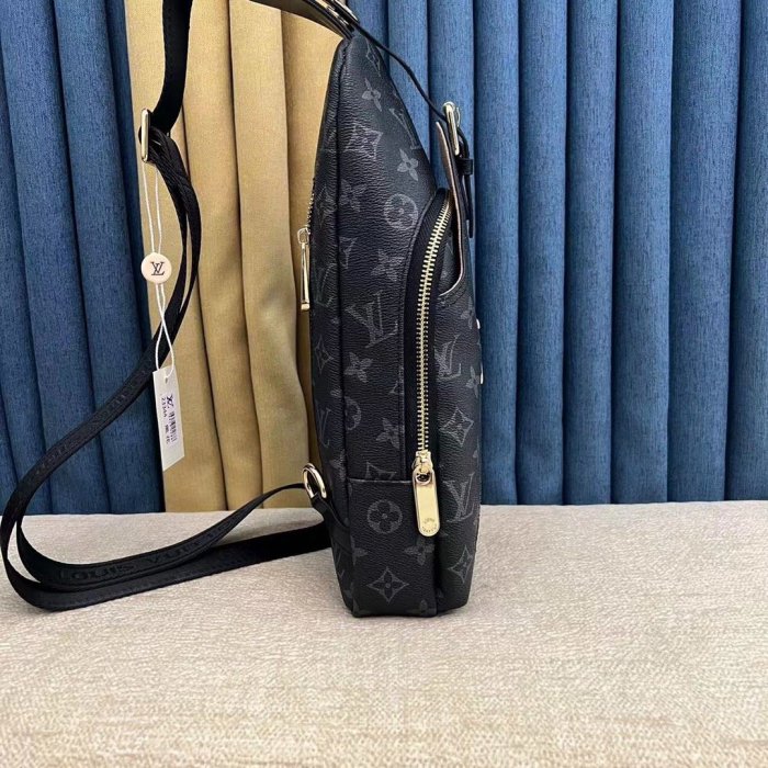 202204SS新作 Louis Vuitton ルイヴィトン メンズ ショルダーバッグスーパーコピー