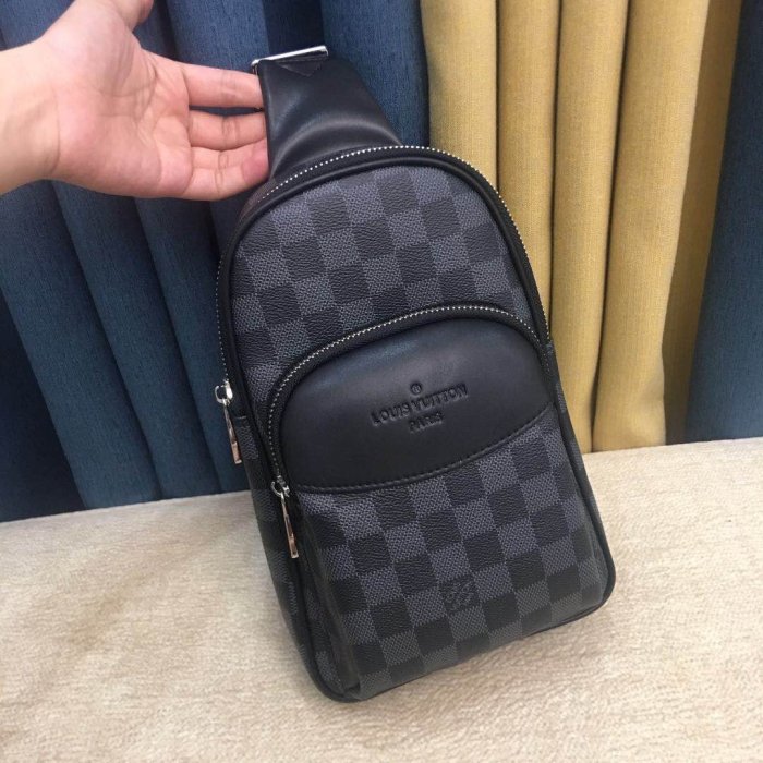 202204SS新作 Louis Vuitton ルイヴィトン メンズ ショルダーバッグスーパーコピー