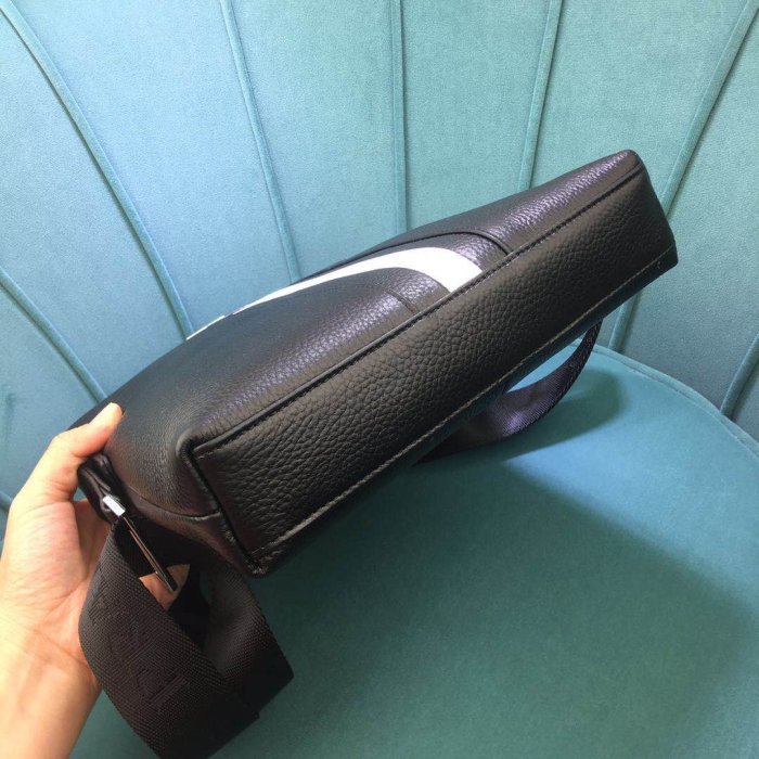202204SS プラダPrada メンズ ショルダーバックスーパーコピー