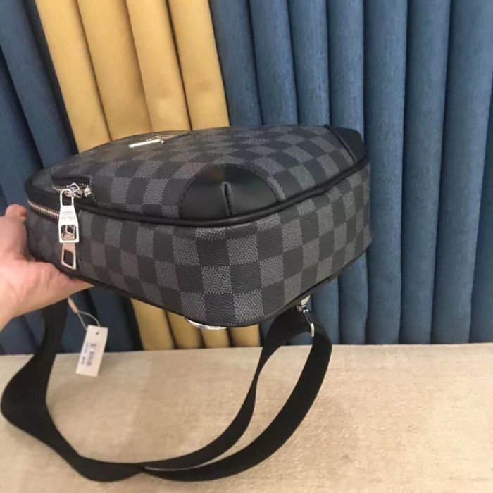 202204SS新作 Louis Vuitton ルイヴィトン メンズ ショルダーバッグスーパーコピー