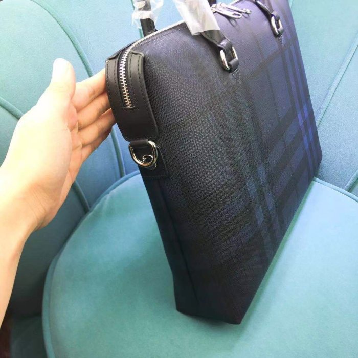 202204SS新作 バーバリーBurberry メンズ ハンドバックスーパーコピー