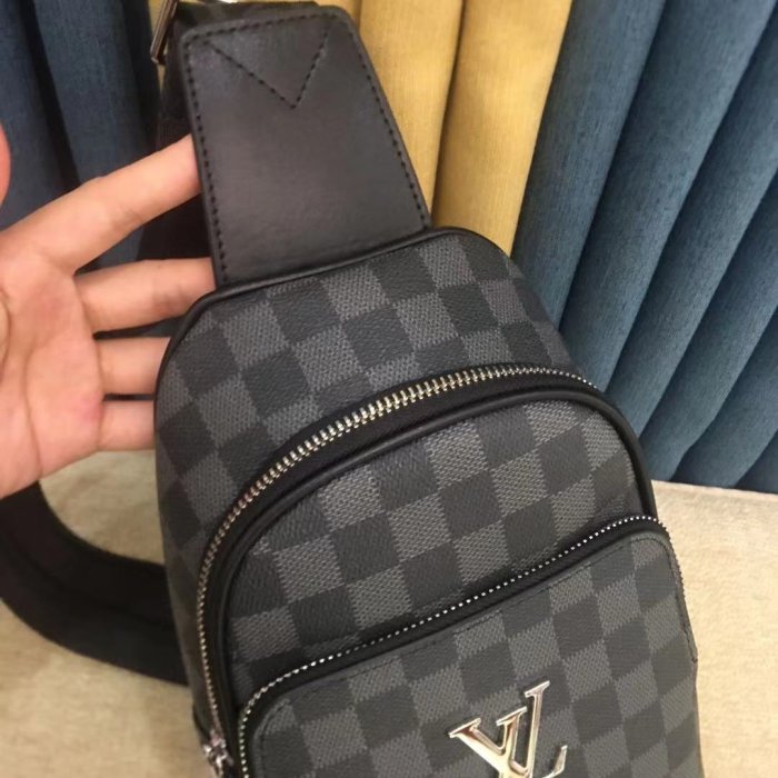 202204SS新作 Louis Vuitton ルイヴィトン メンズ ショルダーバッグスーパーコピー