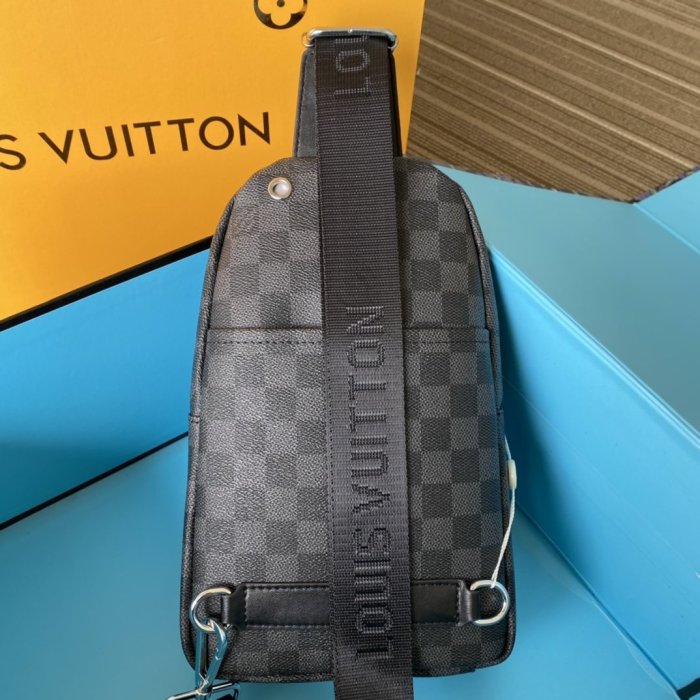 202204SS新作 Louis Vuitton ルイヴィトン メンズ ショルダーバッグスーパーコピー