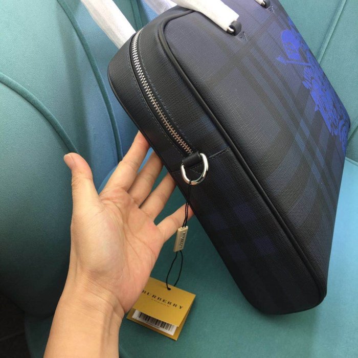 202204SS新作 バーバリーBurberry メンズ ハンドバックスーパーコピー