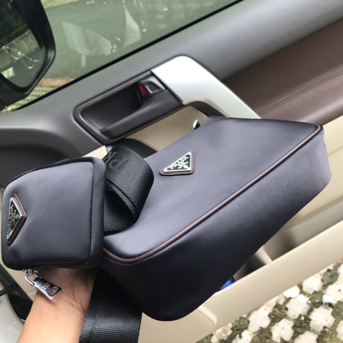 202204SS プラダPrada メンズ ショルダーバックスーパーコピー