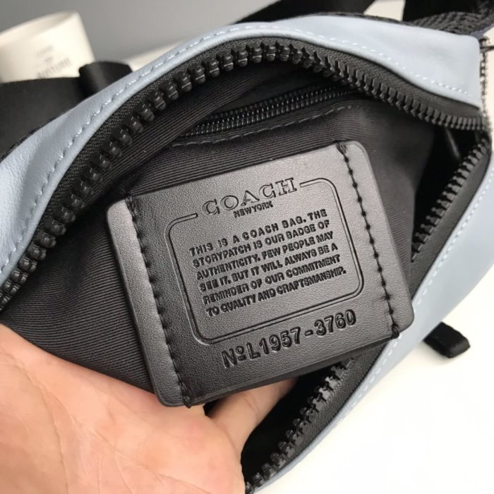 202204SS コーチCoach メンズ ショルダーバッグスーパーコピー