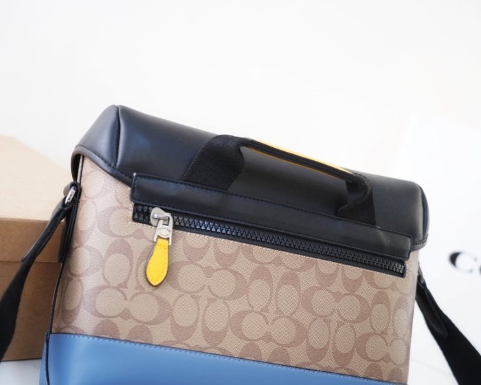 202204SS コーチCoach メンズ ショルダーバッグスーパーコピー