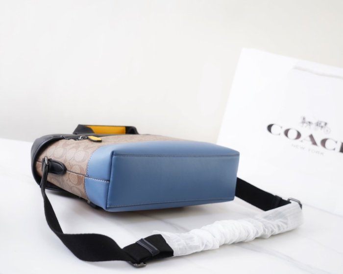 202204SS コーチCoach メンズ ショルダーバッグスーパーコピー