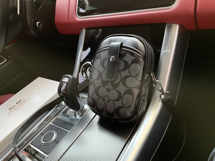 202204SS コーチCoach メンズ ショルダーバッグスーパーコピー