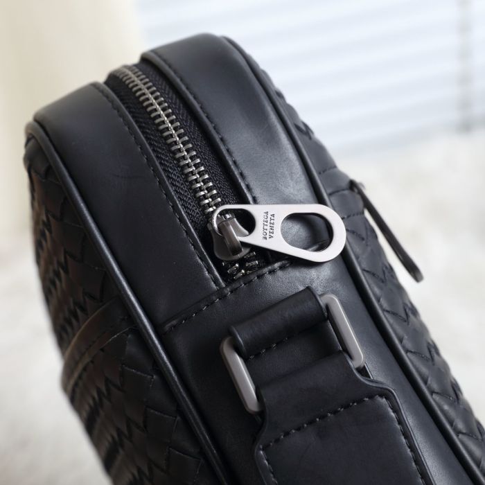 202204SS ボッテガヴェネタBottegaVenetaメンズ ショルダーバッグスーパーコピー