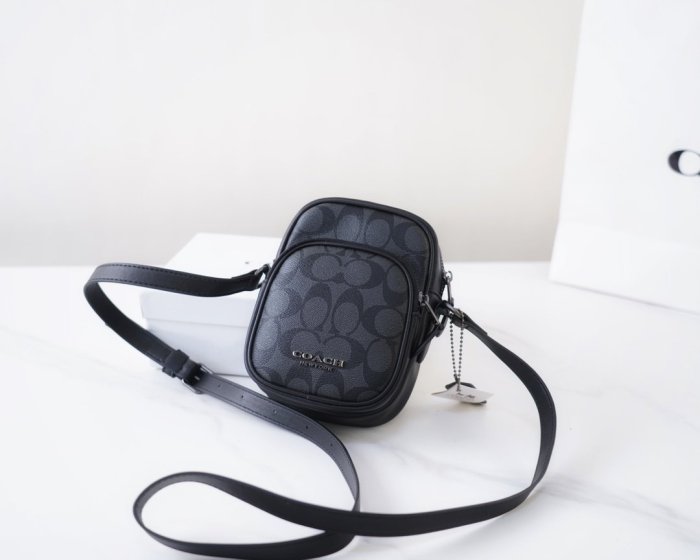 202204SS コーチCoach メンズ ショルダーバッグスーパーコピー