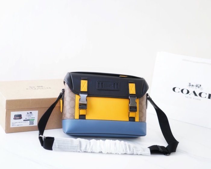 202204SS コーチCoach メンズ ショルダーバッグスーパーコピー