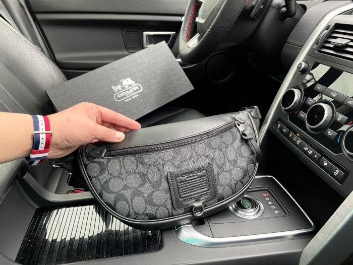 202204SS コーチCoach メンズ ショルダーバッグスーパーコピー