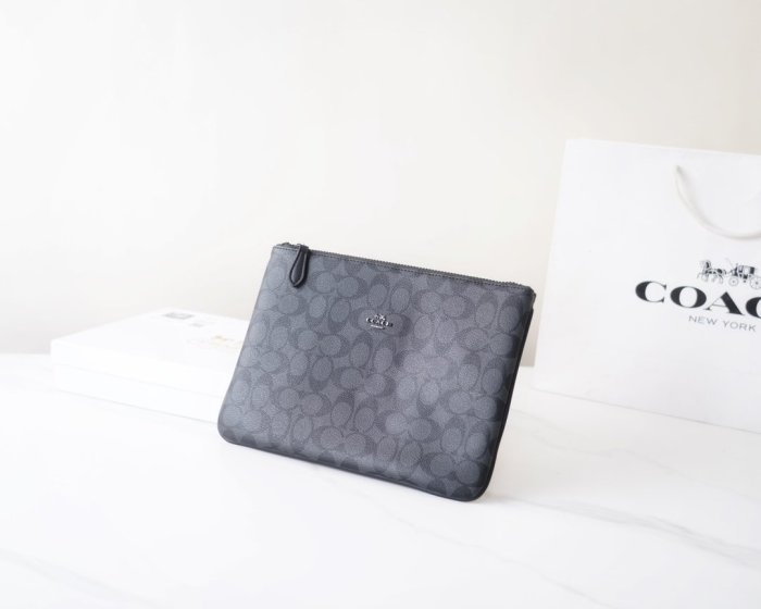 202204SS コーチCoach メンズ ハンドバックスーパーコピー
