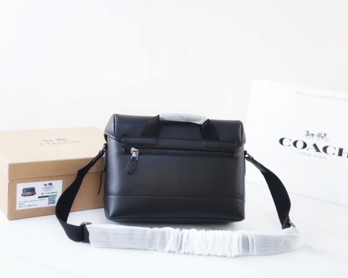 202204SS コーチCoach メンズ ショルダーバッグスーパーコピー
