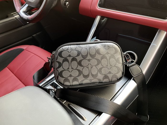 202204SS コーチCoach メンズ ショルダーバッグスーパーコピー