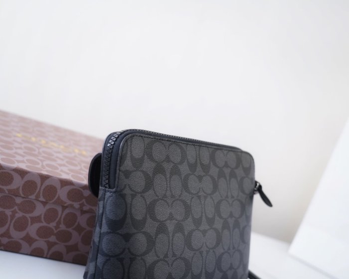 202204SS コーチCoach メンズ ハンドバックスーパーコピー