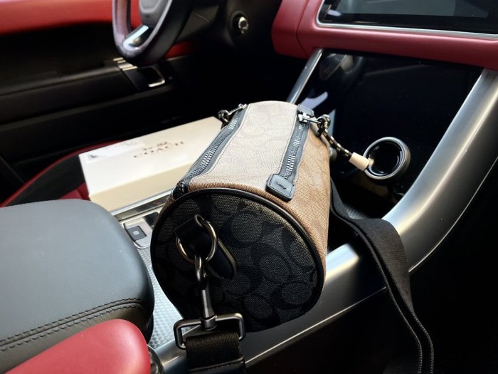 202204SS コーチCoach メンズ ショルダーバッグスーパーコピー