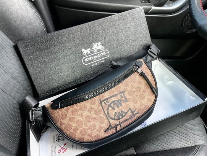 202204SS コーチCoach メンズ ショルダーバッグスーパーコピー