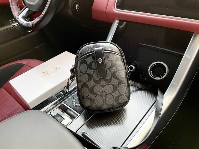 202204SS コーチCoach メンズ ショルダーバッグスーパーコピー