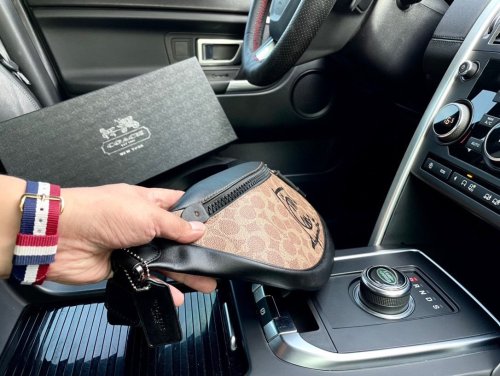 202204SS コーチCoach メンズ ショルダーバッグスーパーコピー
