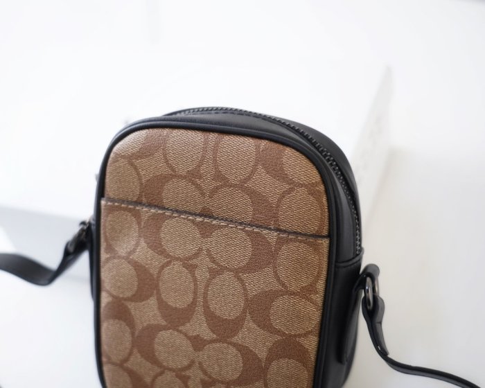 202204SS コーチCoach メンズ ショルダーバッグスーパーコピー