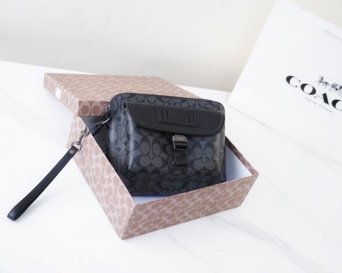 202204SS コーチCoach メンズ ハンドバックスーパーコピー