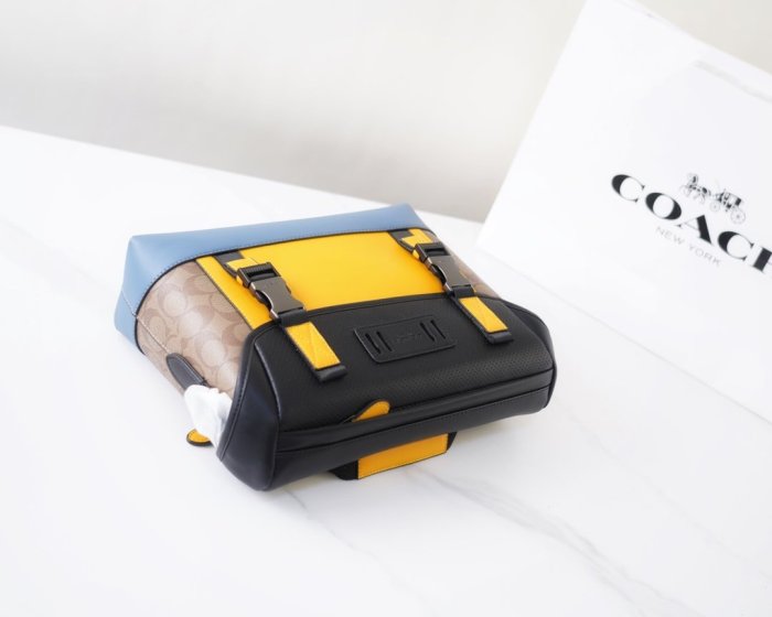202204SS コーチCoach メンズ ショルダーバッグスーパーコピー