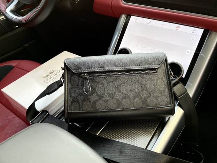 202204SS コーチCoach メンズ ショルダーバッグスーパーコピー