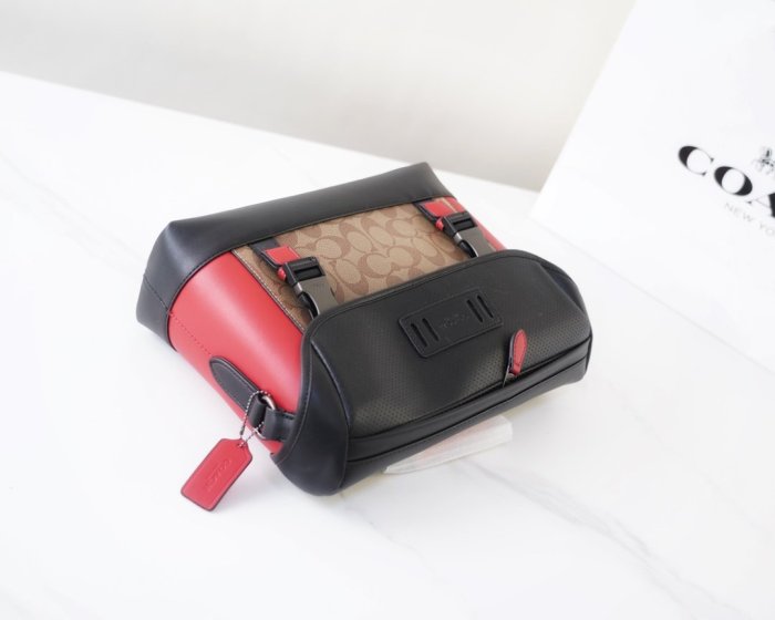 202204SS コーチCoach メンズ ショルダーバッグスーパーコピー