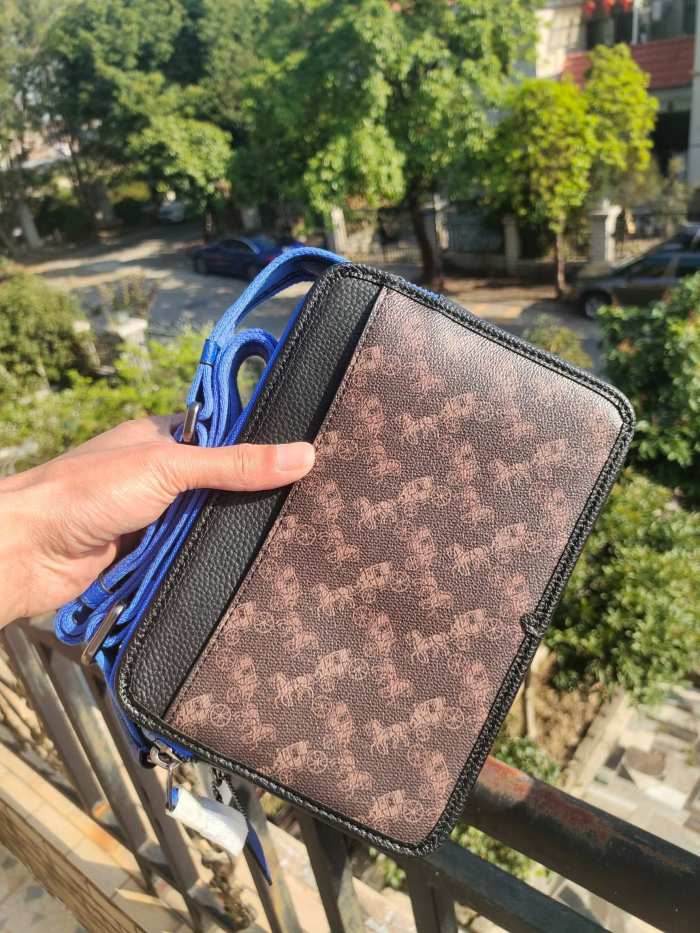 202204SS コーチCoach メンズ ショルダーバッグスーパーコピー