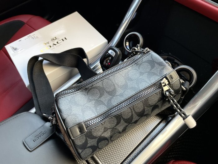 202204SS コーチCoach メンズ ショルダーバッグスーパーコピー