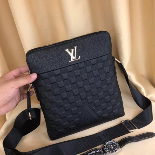 202204SS新作 Louis Vuitton ルイヴィトン メンズ ショルダーバッグスーパーコピー