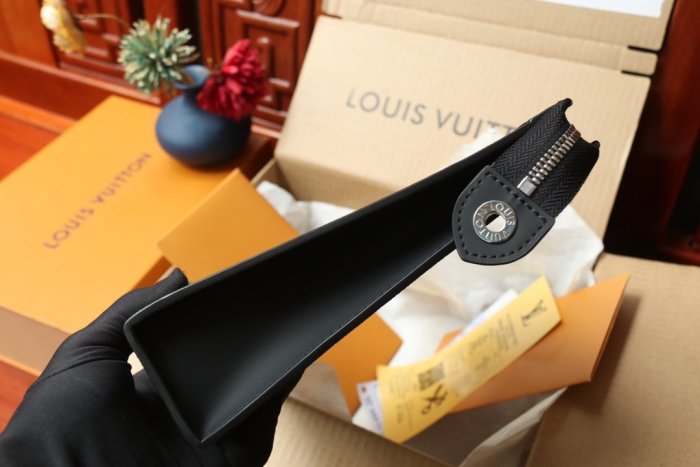 202204SS新作 Louis Vuitton ルイヴィトン メンズ ハンドバックスーパーコピー
