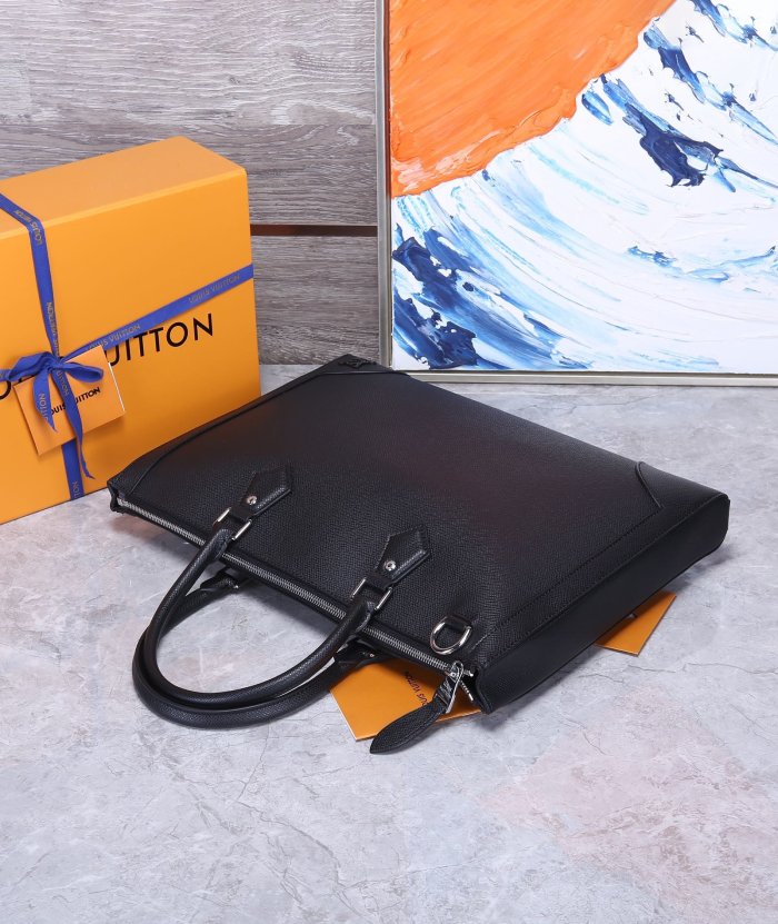 202204SS新作 Louis Vuitton ルイヴィトン メンズ ショルダーバッグスーパーコピー