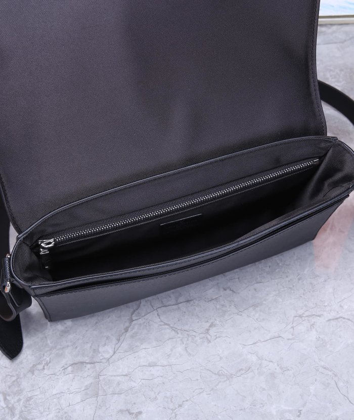 202204SS新作 Louis Vuitton ルイヴィトン メンズ ショルダーバッグスーパーコピー