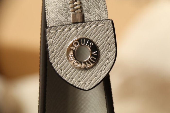 202204SS新作 Louis Vuitton ルイヴィトン メンズ ハンドバックスーパーコピー