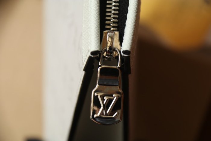 202204SS新作 Louis Vuitton ルイヴィトン メンズ ハンドバックスーパーコピー