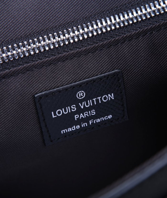 202204SS新作 Louis Vuitton ルイヴィトン メンズ ショルダーバッグスーパーコピー