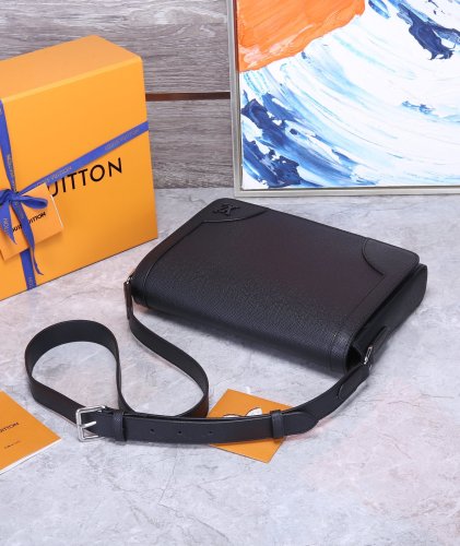 202204SS新作 Louis Vuitton ルイヴィトン メンズ ショルダーバッグスーパーコピー