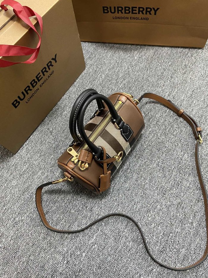 202204SS新作Burberry バーバリー レディース ショルダーバックスーパーコピー
