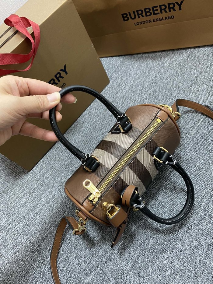 202204SS新作Burberry バーバリー レディース ショルダーバックスーパーコピー