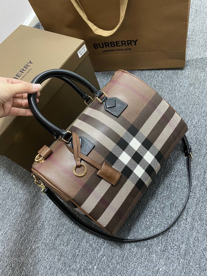 202204SS新作Burberry バーバリー レディース ショルダーバックスーパーコピー
