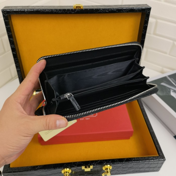 202205SS新作Coachコーチ長財布スーパーコピー